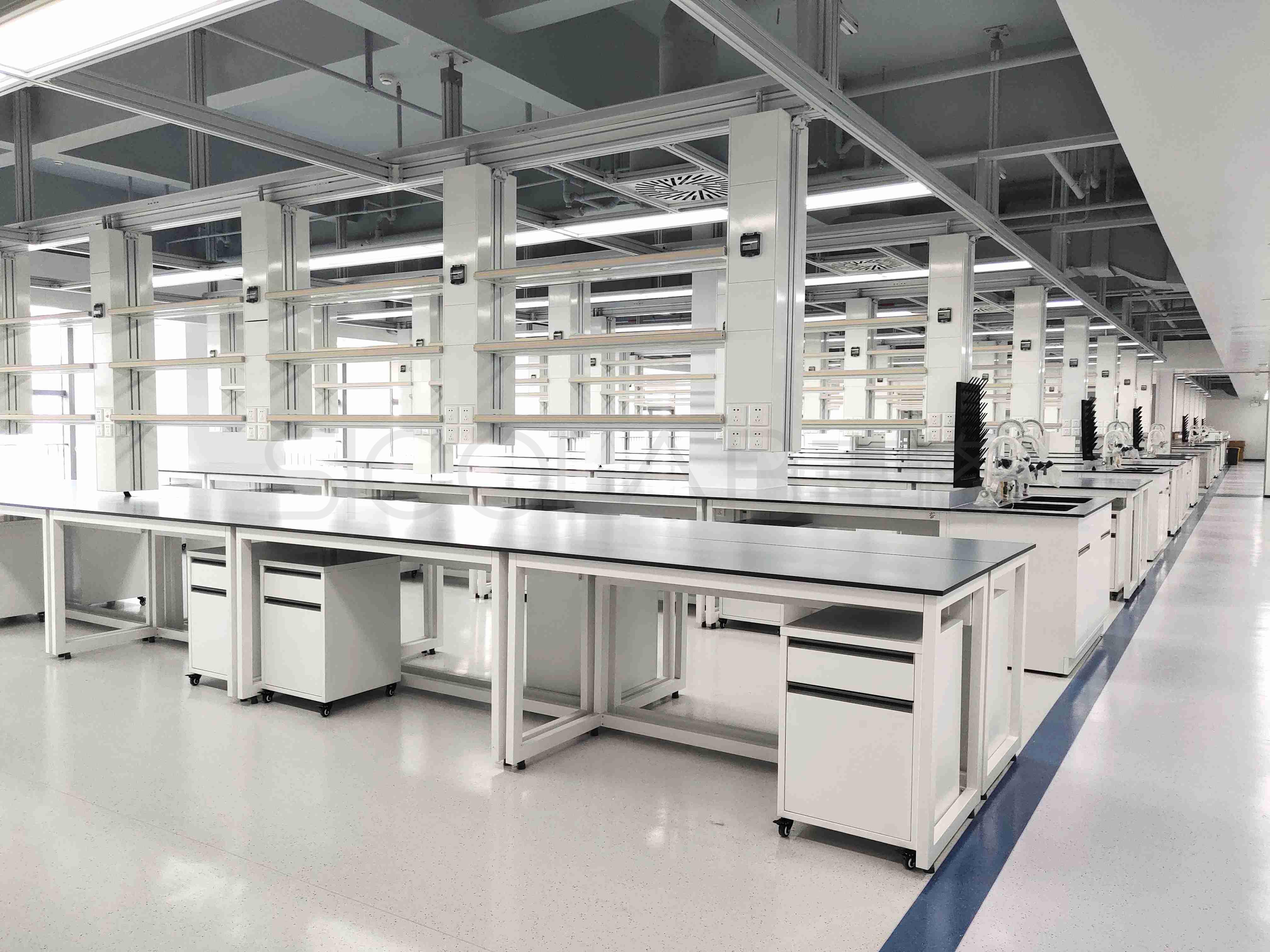 Design and decoration solutions for materials laboratory